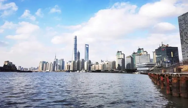 华商头条|上海108套豪宅一天售罄，业主“平均亿万富翁