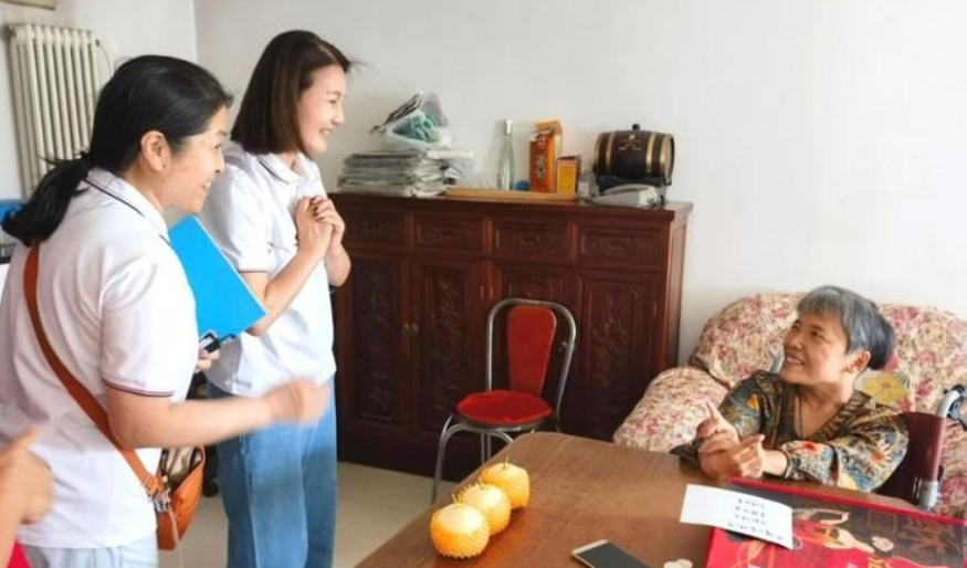 华商头条|108坊故事|九九重阳节 浓浓敬老情 东仪社区开展情系老人 入户爱心公益活动