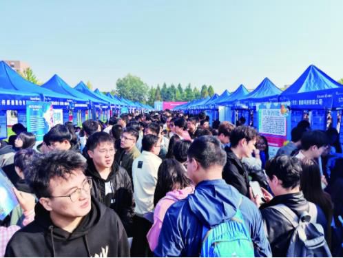 华商头条|2025届高校毕业生就业服务 16条措施助毕业生就业创业