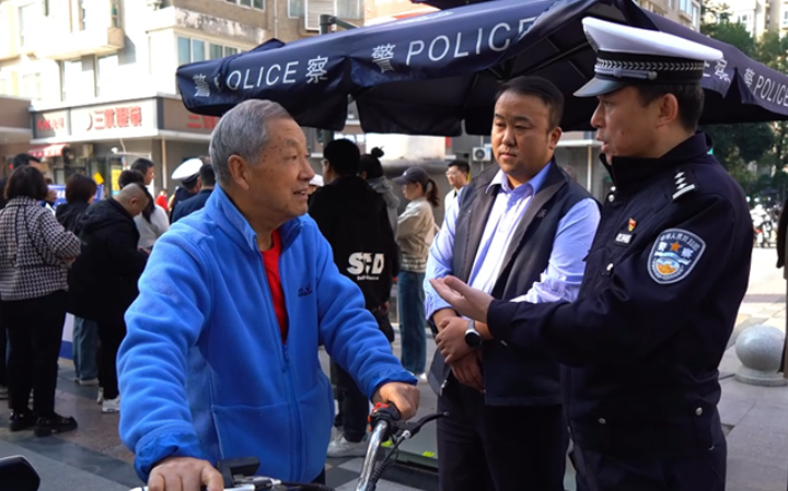 “贴心服务到家门，电动车挂牌更便捷”  —西安交警支队电动车挂牌便民服务暖心升级