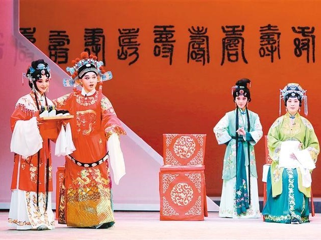 华商头条|沉浸式+两下锅+青春版 秦腔“古”曲“新”唱引关注