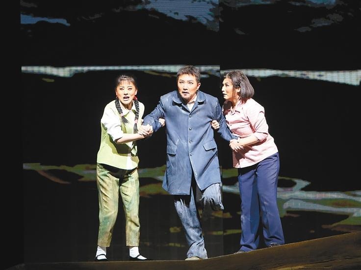 华商头条|“唱”出火热新时代 多部新创现实题材大戏亮相秦腔艺术节
