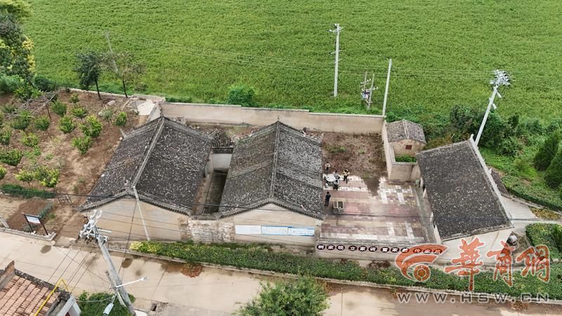 由西向东.jpg