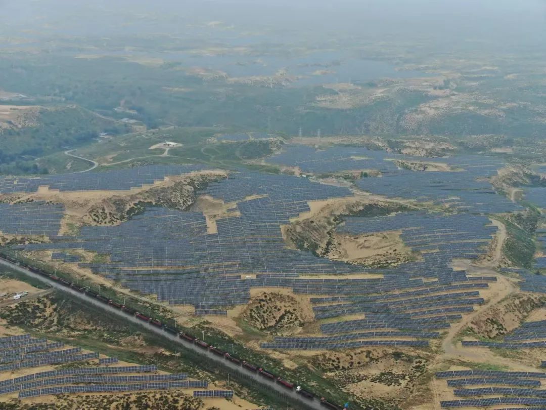 TUhI7LLBH55YycUK.jpg 3.jpg