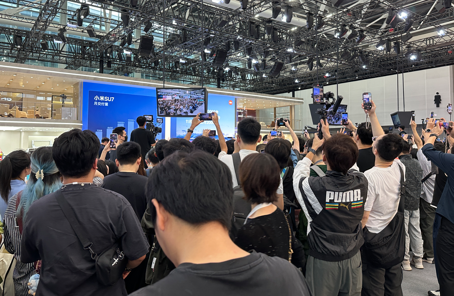 华商头条|广州车展流量大战：卷价格 卷智驾 卷老板