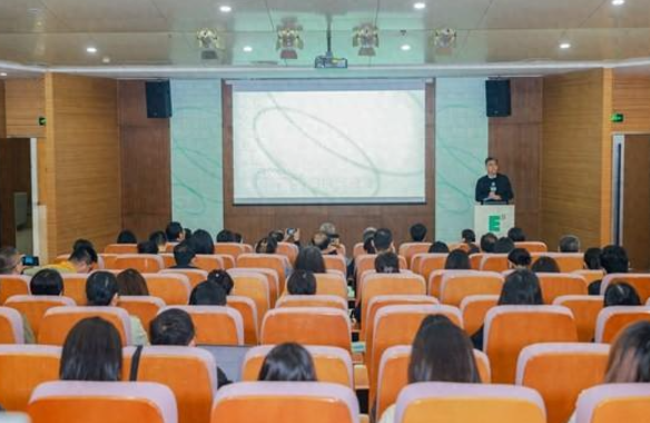 华商头条|第二届全国批判性思维学术年会在西安欧亚学院举办