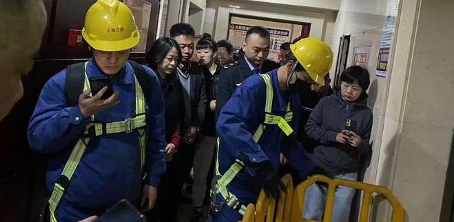 华商头条|长延堡市场监管所‍开展电梯安全事故应急救援演练暨安全知识进社区宣传活动