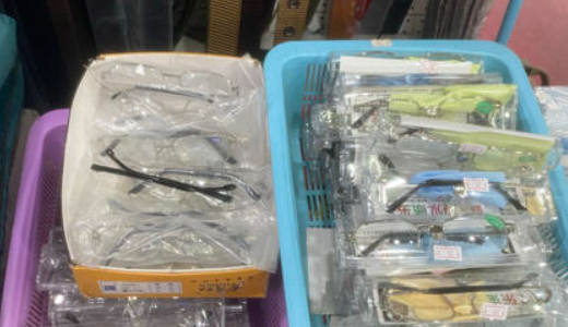 5元、10元一副的老花镜能买吗？眼科专家：部分人群可选择成品老花镜