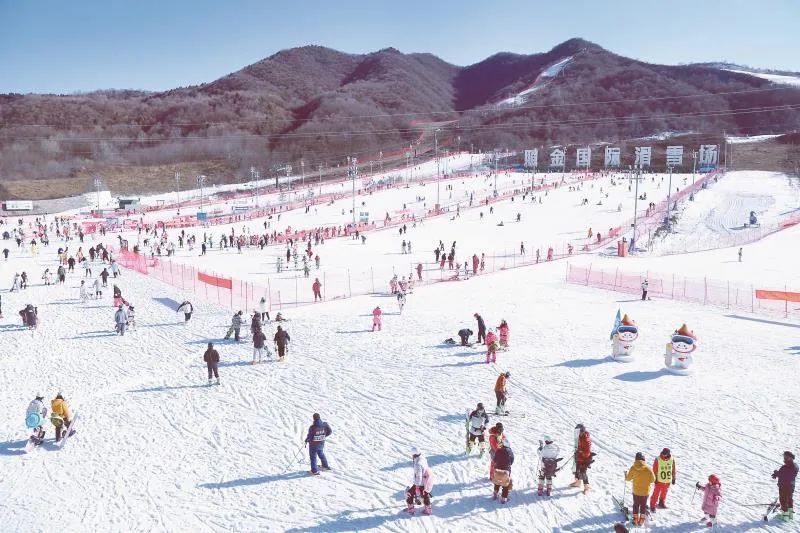 华商头条|“冷资源”变身“热经济” 铜川解锁冰雪新玩法
