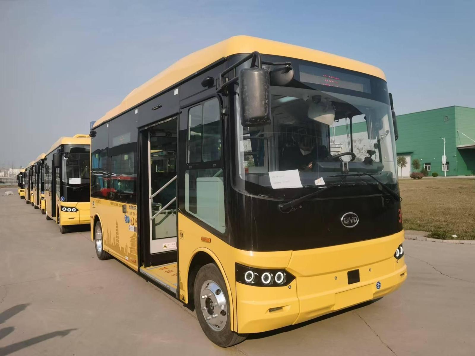 华商头条|“小型公交”助力地铁8号线无缝接驳