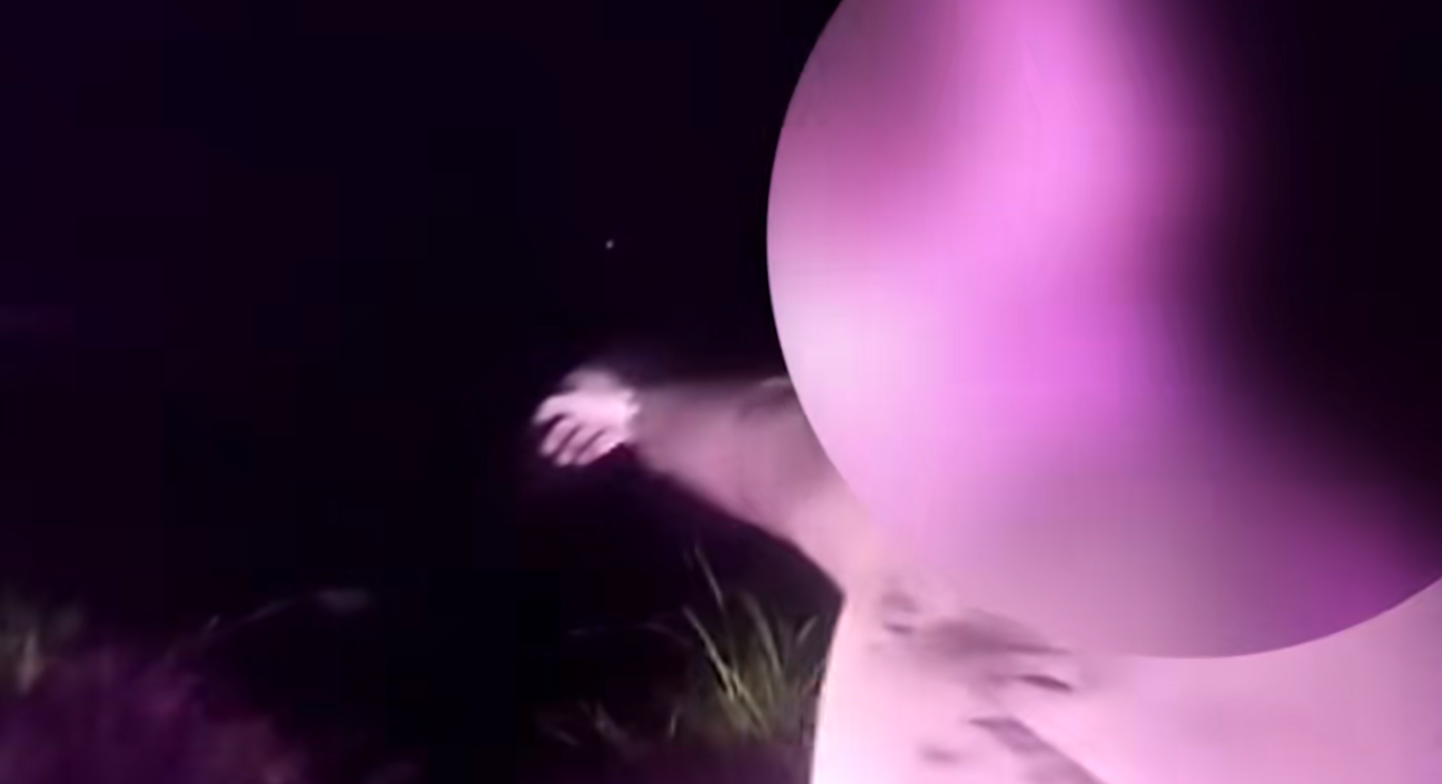 华商头条|男子高速上和妻子争论“星星” 出事后还让交警帮忙看看
