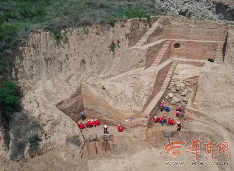朱黄堡遗址发掘现场.jpg