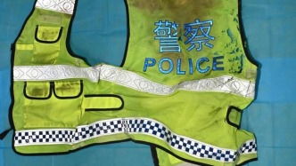 执行盘查工作时被逃逸车辆撞伤拖行 成都一辅警因公牺牲