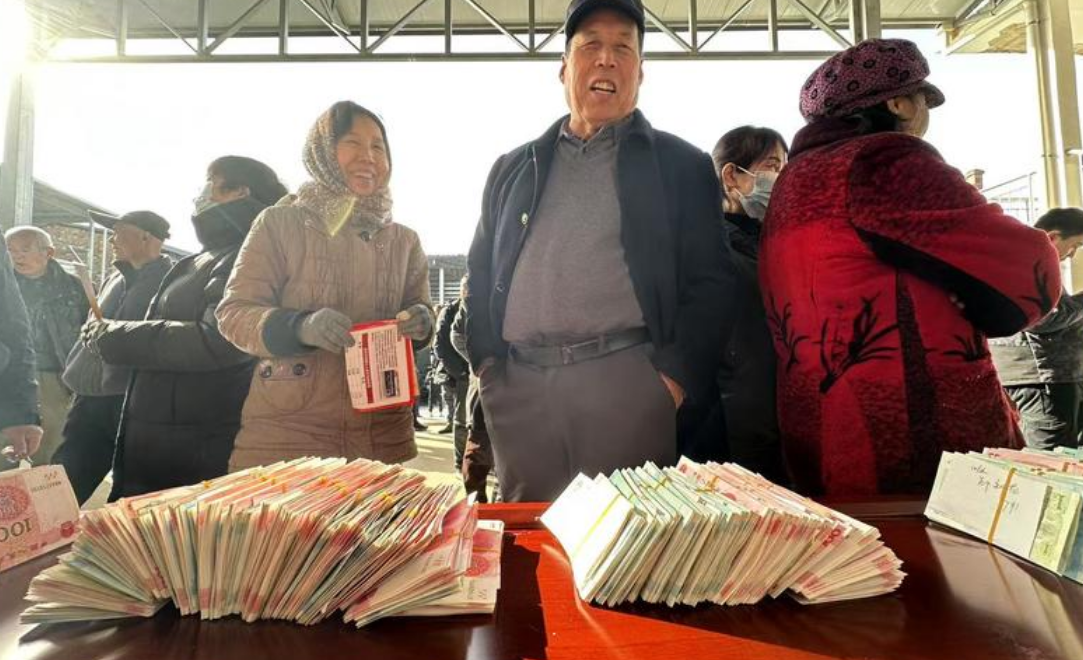 新春走基层丨过个红火年！长安330户群众领取到109万“红包”