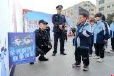 忠诚履职 勇毅担当 书写平安幸福紫阳“画卷”