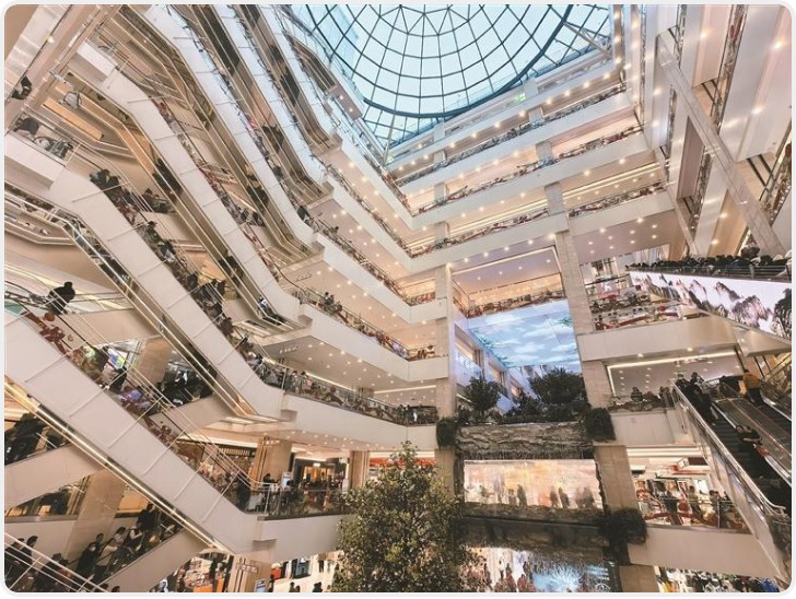 西安春节假期消费市场人气旺活力足 餐饮消费持续升温