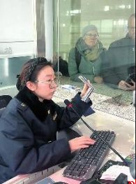 西安北站售票小姐姐技能值拉满