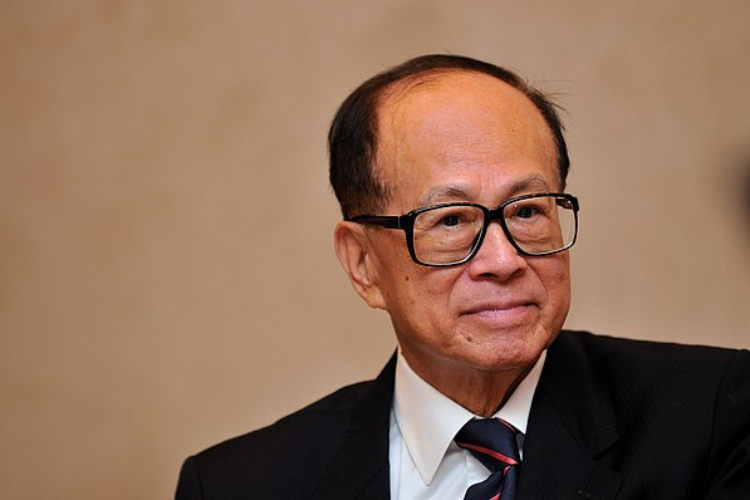 李家超回应李嘉诚卖港口给美国财团 香港长和股价直线跳水