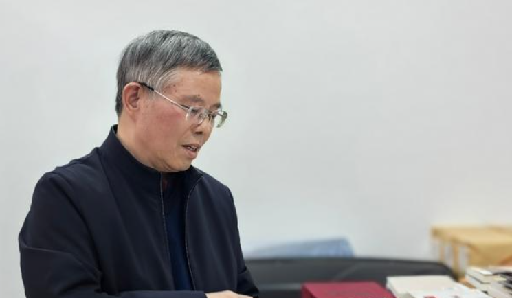 华商头条|“三秦楷模”陕师大教授张新科：潜心治学大先生 “我这辈子就研究《史记》了”