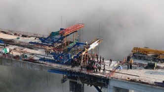 华商头条|广西一在建大桥上爆发“云端冲突”后 施工方6人被批捕起诉