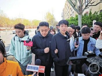 山东“入室抢婴案”开庭