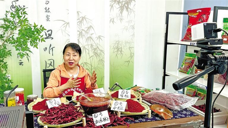 华商头条|咸阳：电商直播激发消费活力