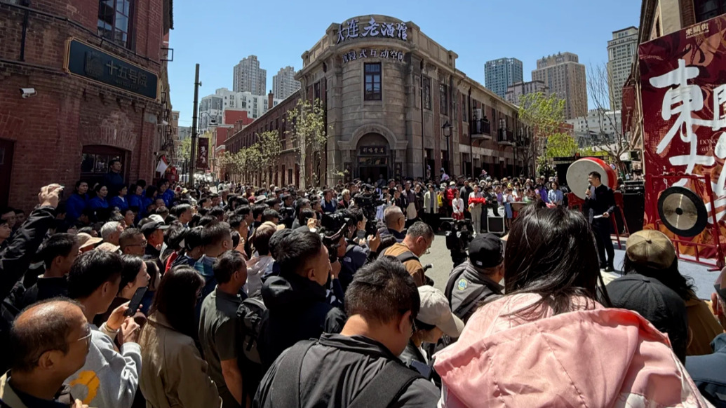 “五一”假期首日迎出游高峰：火车站人流“堪比春运” 热门景区门票预订量同比增三成