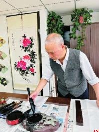 76岁刘福荣：书法不仅是技艺 更是心灵的修行