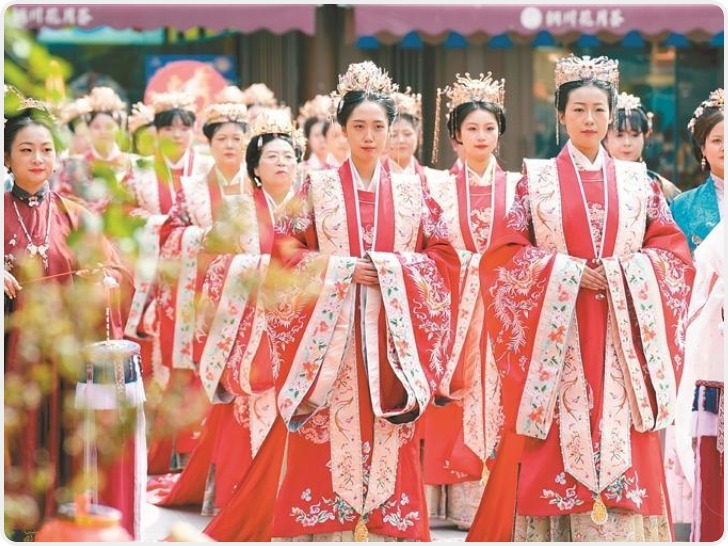 既传统又浪漫！铜川首届非遗与婚俗改革集体婚礼举行
