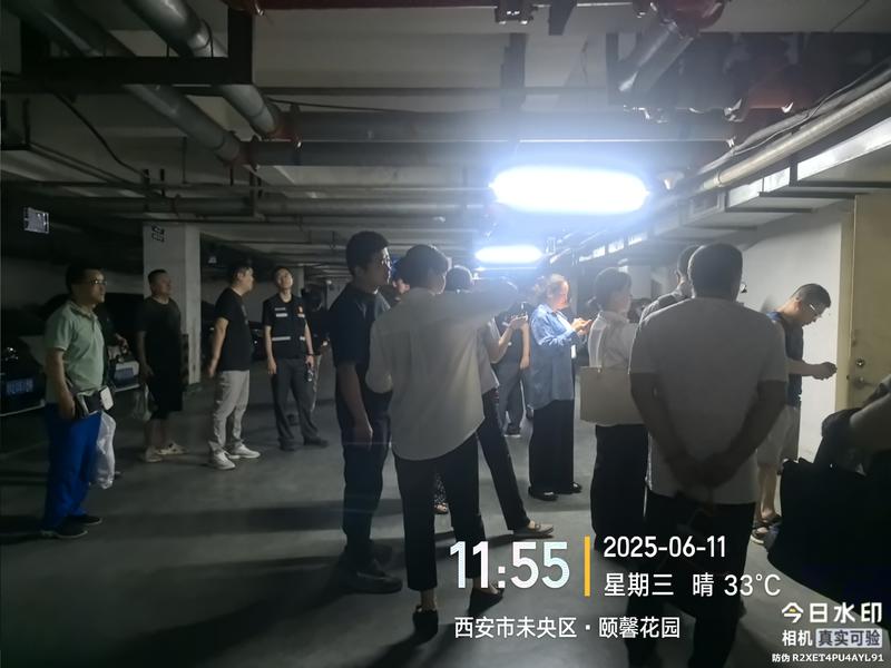 法院强制执行后 颐馨花园老物业仍未退场还在卖电收物业费