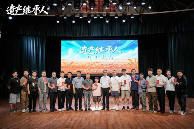 微短剧《遗产继承人》开机，2025年西安欧亚学院文化传媒学院专业实践课程共建开启新路径