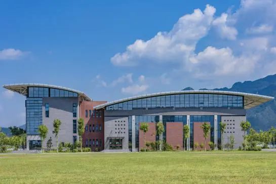华商头条|震撼发布！西安建大2025年招生宣传片《向上的力量》