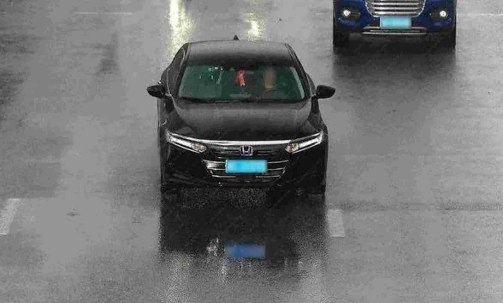 男子旅游嫌返程机票贵一路连偷8辆车代步：没油就换车