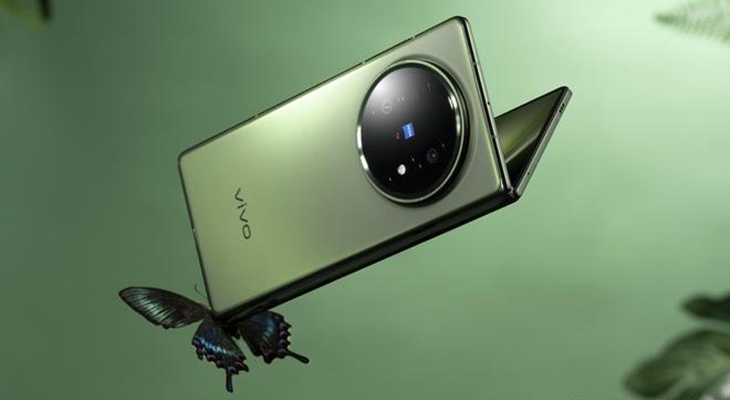 vivo X Fold5青松图赏：轻盈如松，薄似松风