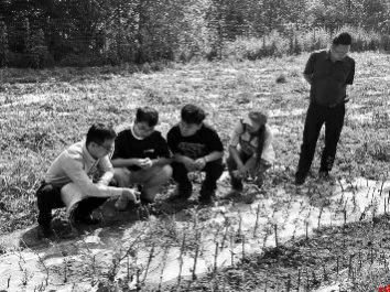 他驻村8年 把脚步留在“沟沟壑壑”