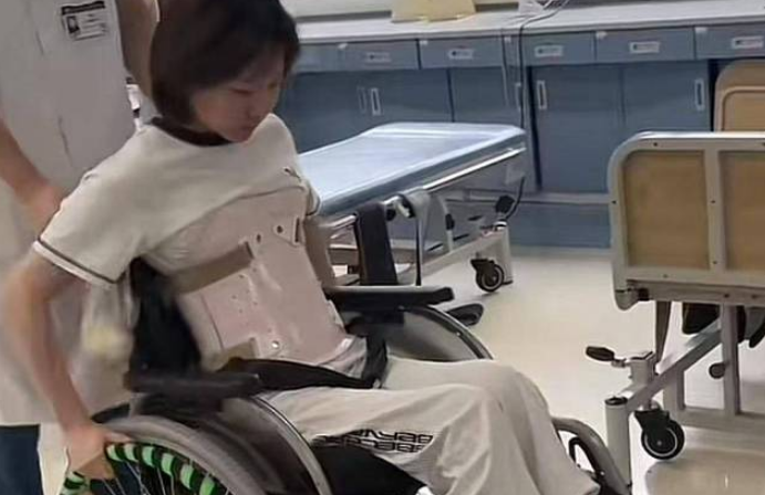 男子驾车致女友截瘫 承诺结婚照料后三月全家失联