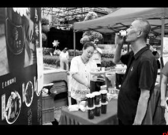 中医药夜市掀起茶饮养生潮