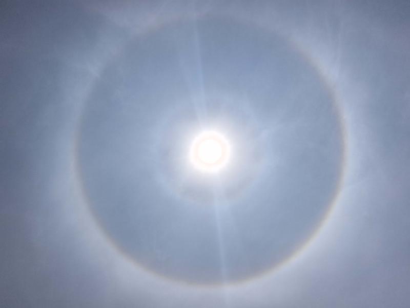 西安上空出现“日晕”  7月15日西安多个站点气温突破历史极值
