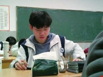 从古城校园到墨尔本 三年淬炼书写成长答卷