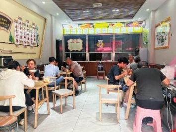 社区食堂难在哪儿？你家门口的还开着吗？