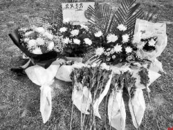 渭河激流中的生命托举 市民自发悼念救人英雄