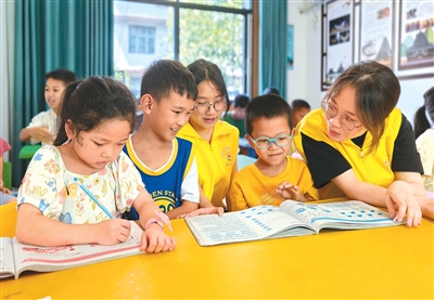 公益课堂 温情相伴