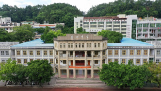 曾接待假院士阮少平的中学反思：来宾审查环节存在疏漏