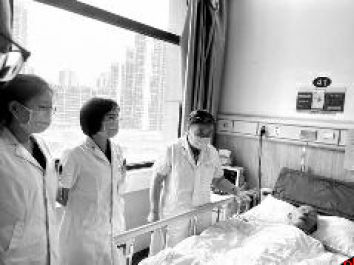 精湛临床治疗加及时康复 脑梗患者重获新生
