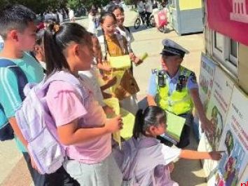 “开学季”互动式校园交通安全宣讲受师生家长好评