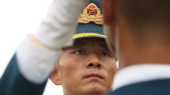 探访阅兵训练场：“最帅天团”如何练成？