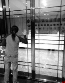 退款没拿到 又被撞骨折