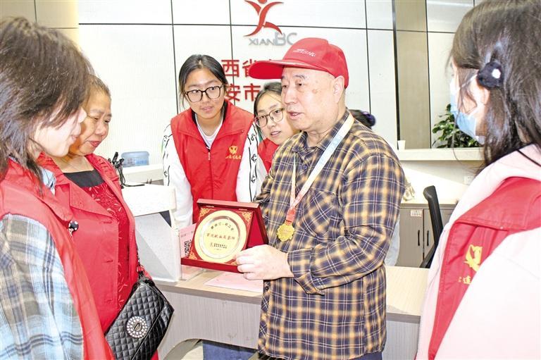 国家无偿献血奉献奖金奖获得者 完成了他第277次无偿献血