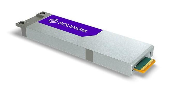 全球首款支持冷板液冷 SSD