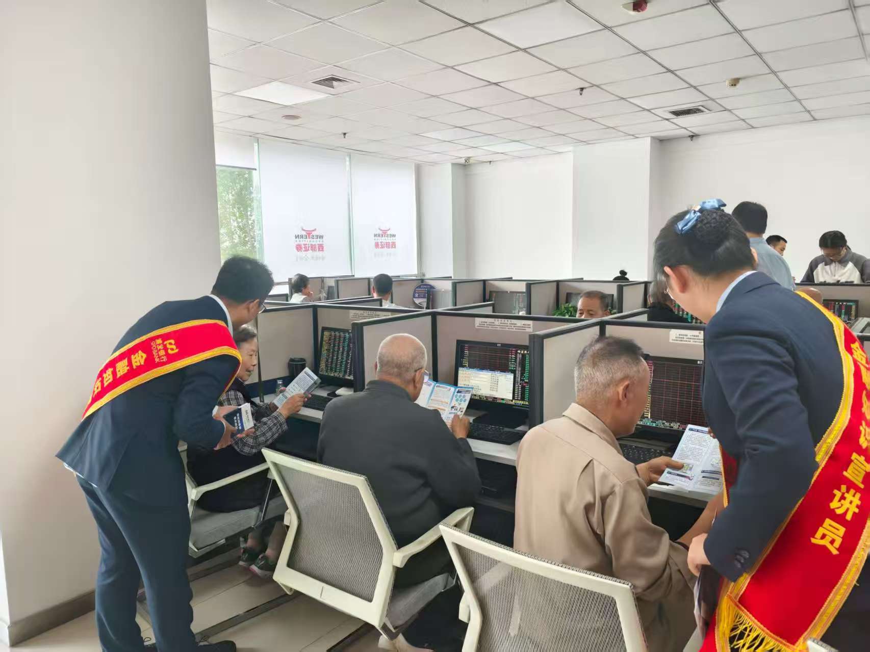 SXw7dmXZlOmyaQIg.jpg 20ab74e81263ccef3419fb4b627cfa31.jpg